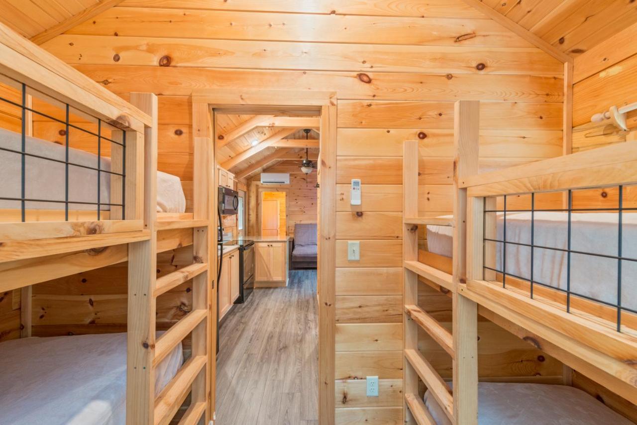 Great Escapes Rv Resort Bryan College Station Экстерьер фото