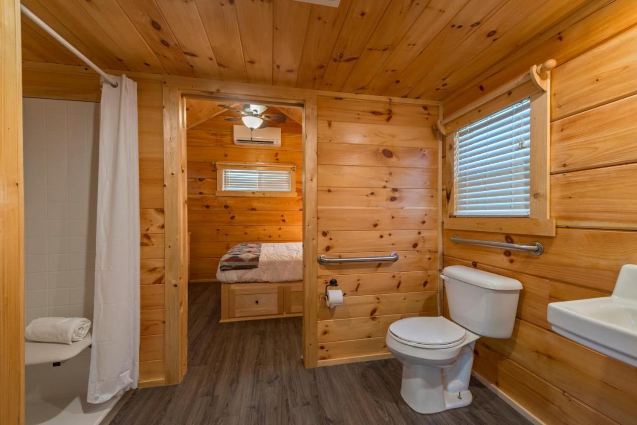 Great Escapes Rv Resort Bryan College Station Экстерьер фото