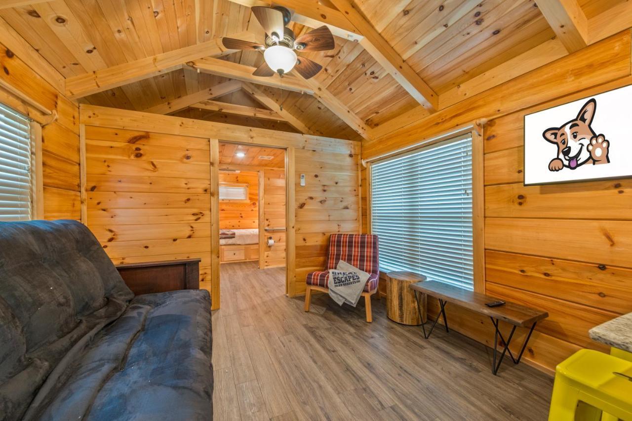Great Escapes Rv Resort Bryan College Station Экстерьер фото