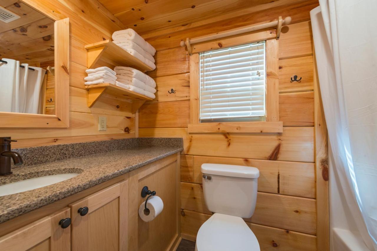Great Escapes Rv Resort Bryan College Station Экстерьер фото
