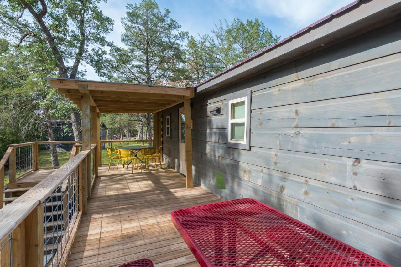 Great Escapes Rv Resort Bryan College Station Экстерьер фото