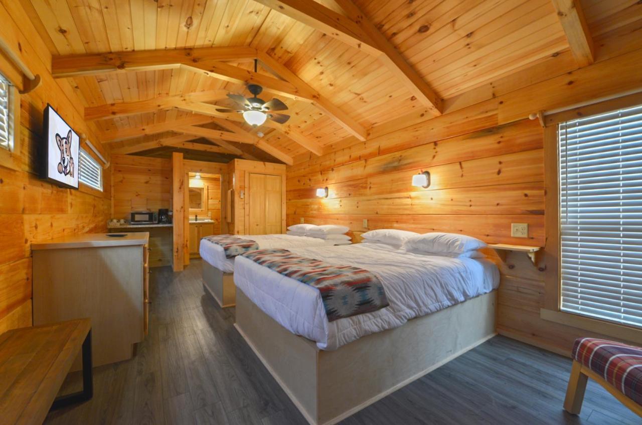 Great Escapes Rv Resort Bryan College Station Экстерьер фото