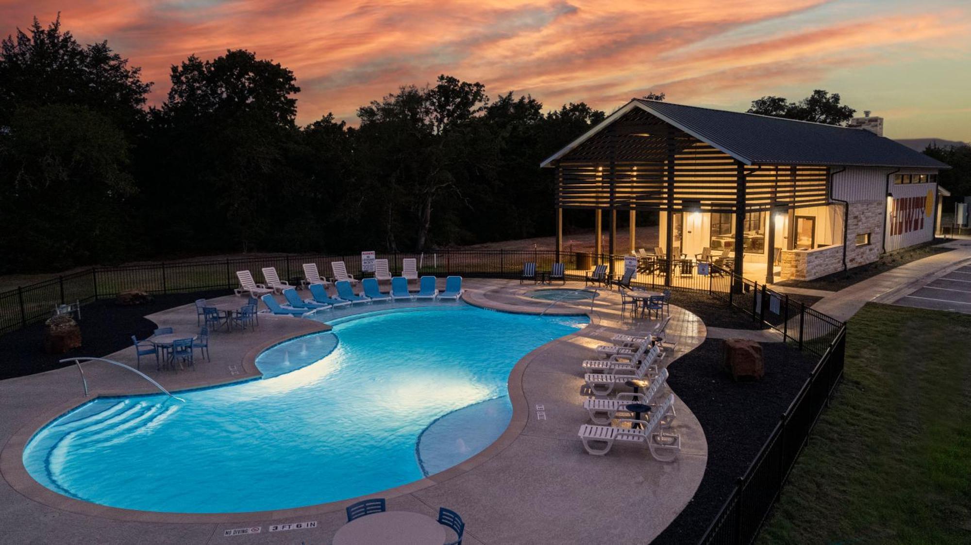Great Escapes Rv Resort Bryan College Station Экстерьер фото
